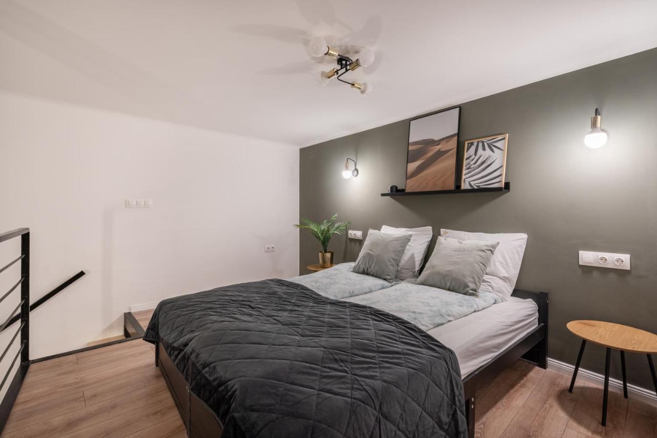 D24 - Historic Quarter Design Loft - Best Location By Bqa Budapest Bagian luar foto