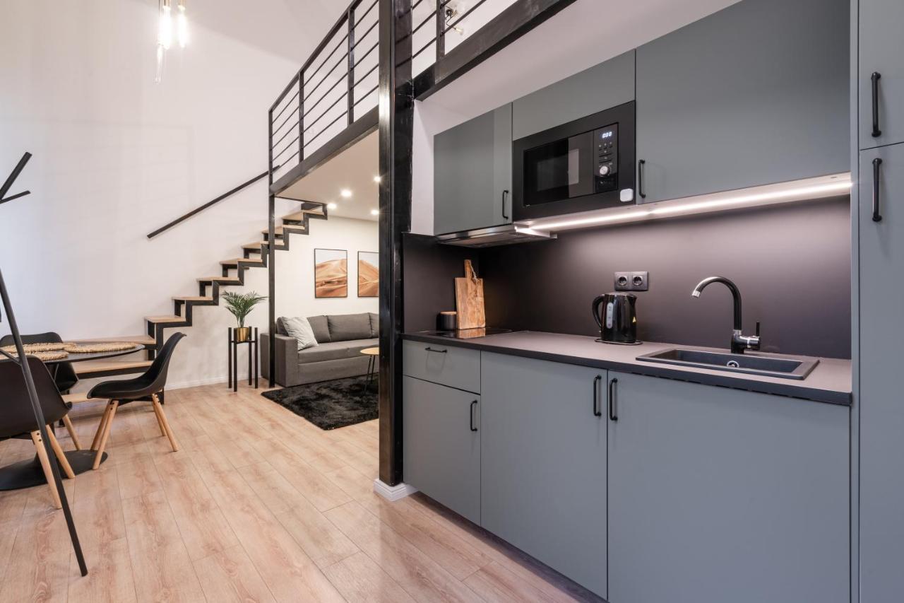 D24 - Historic Quarter Design Loft - Best Location By Bqa Budapest Bagian luar foto