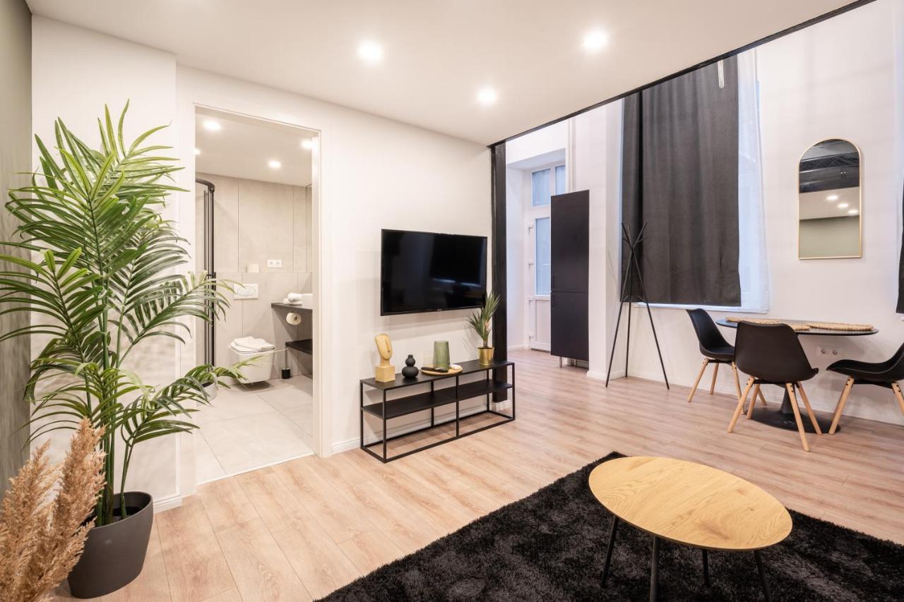 D24 - Historic Quarter Design Loft - Best Location By Bqa Budapest Bagian luar foto